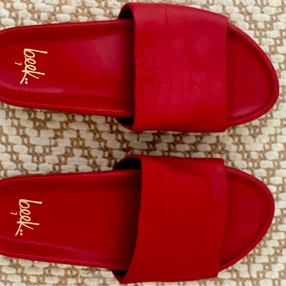 Red Beek Metallic slide sandal. Memory foam foodbed.